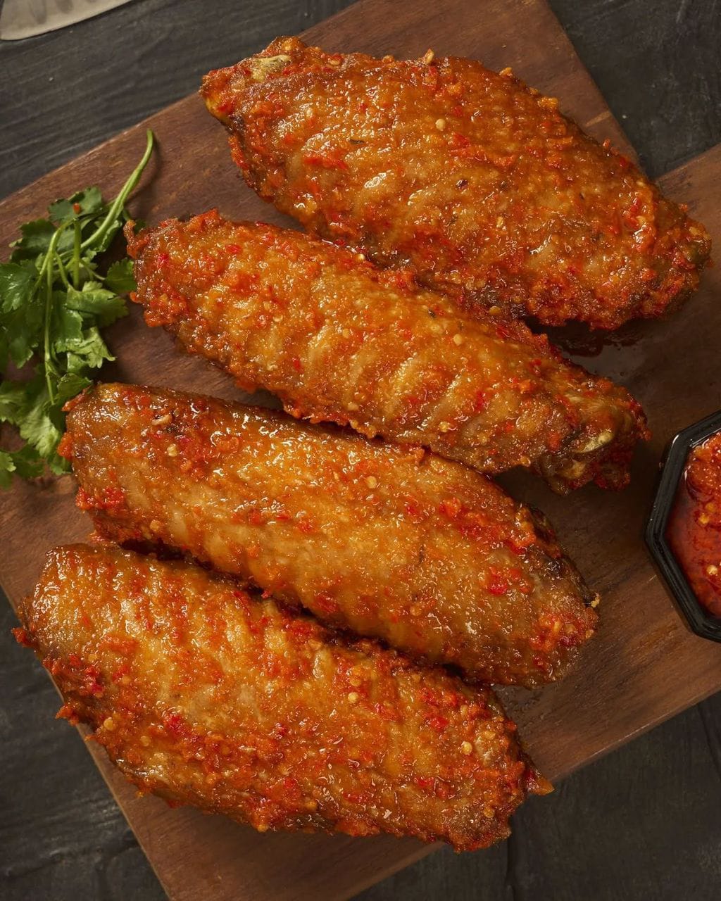 Peppered turkey wings glazed in pepper sauce